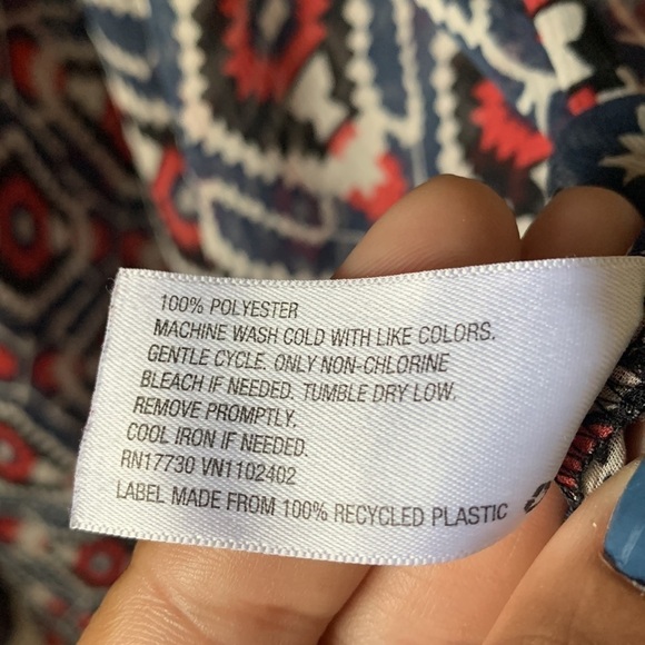 Printed High Low Cap Sleeve Poncho Style Top - Picture 6 of 7